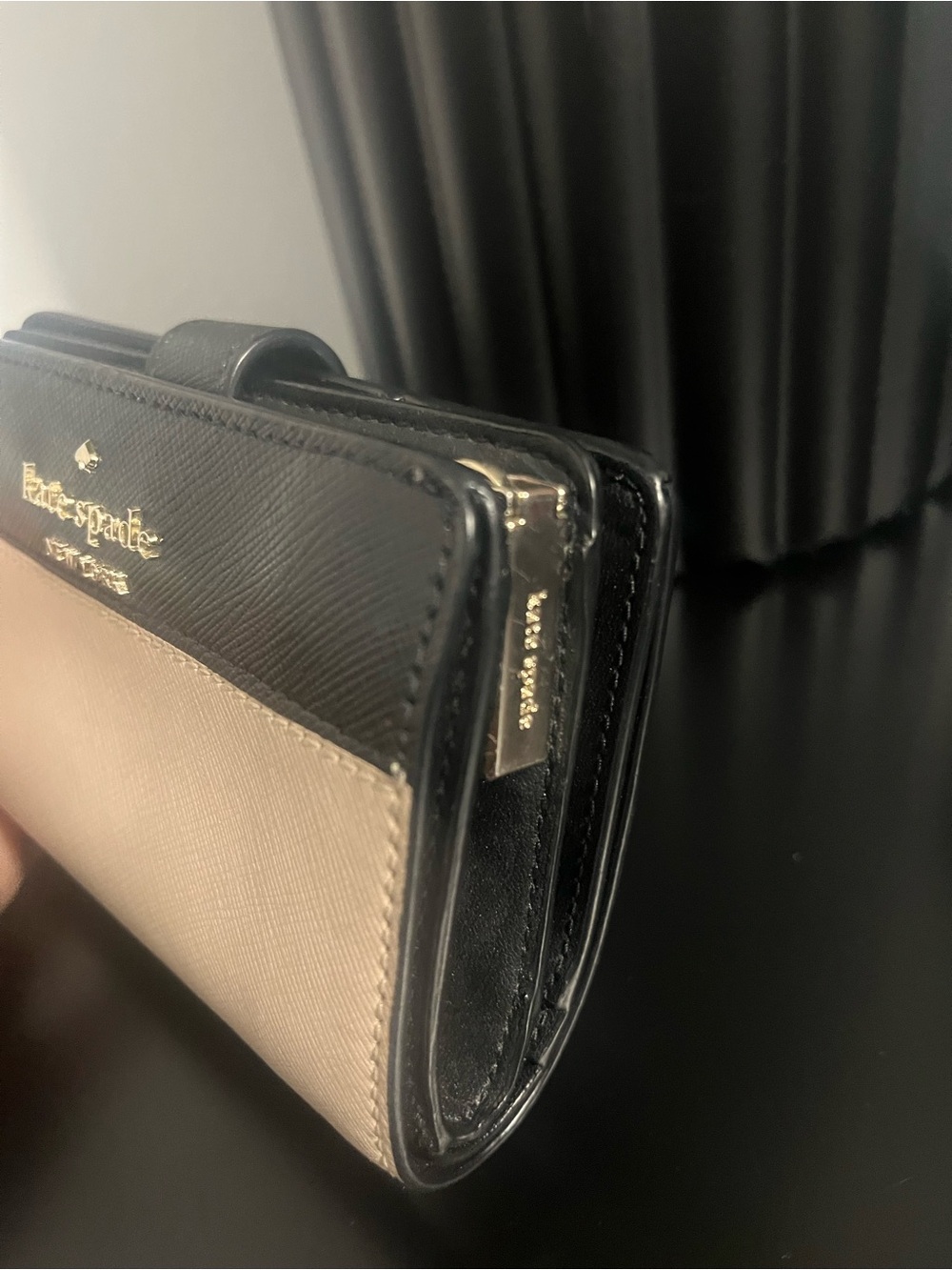 kate spade Two-Tone Black and Cream Compact Wallet with Gold Logo - Picture 11 of 14